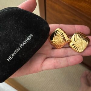 Like new heaven mayhem Tabi earrings